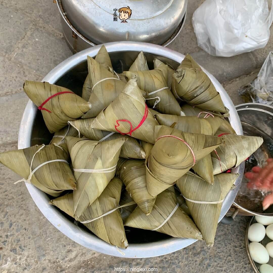 在无锡国端午节，红豆粽子太好吃了